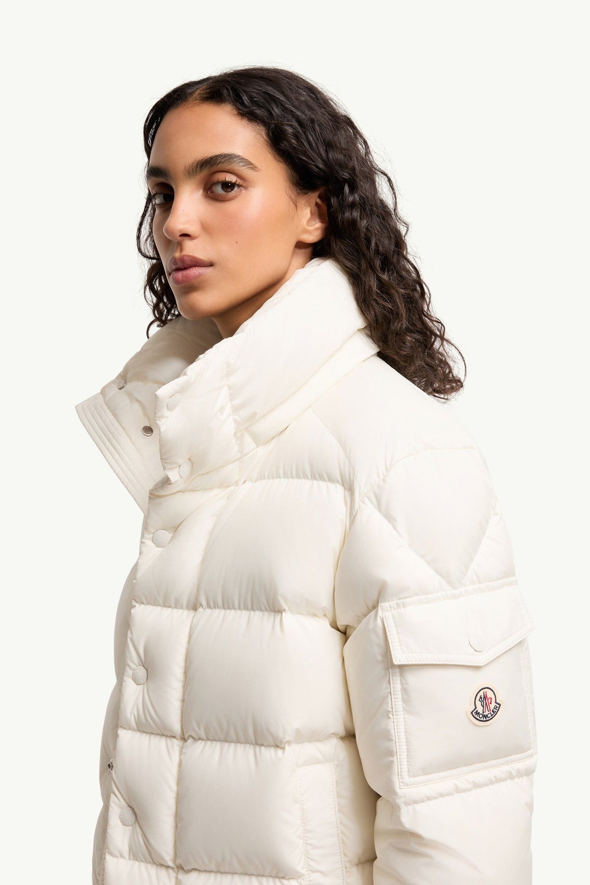 Doudoune courte à capuche Moncler Maya 70 - Blanc