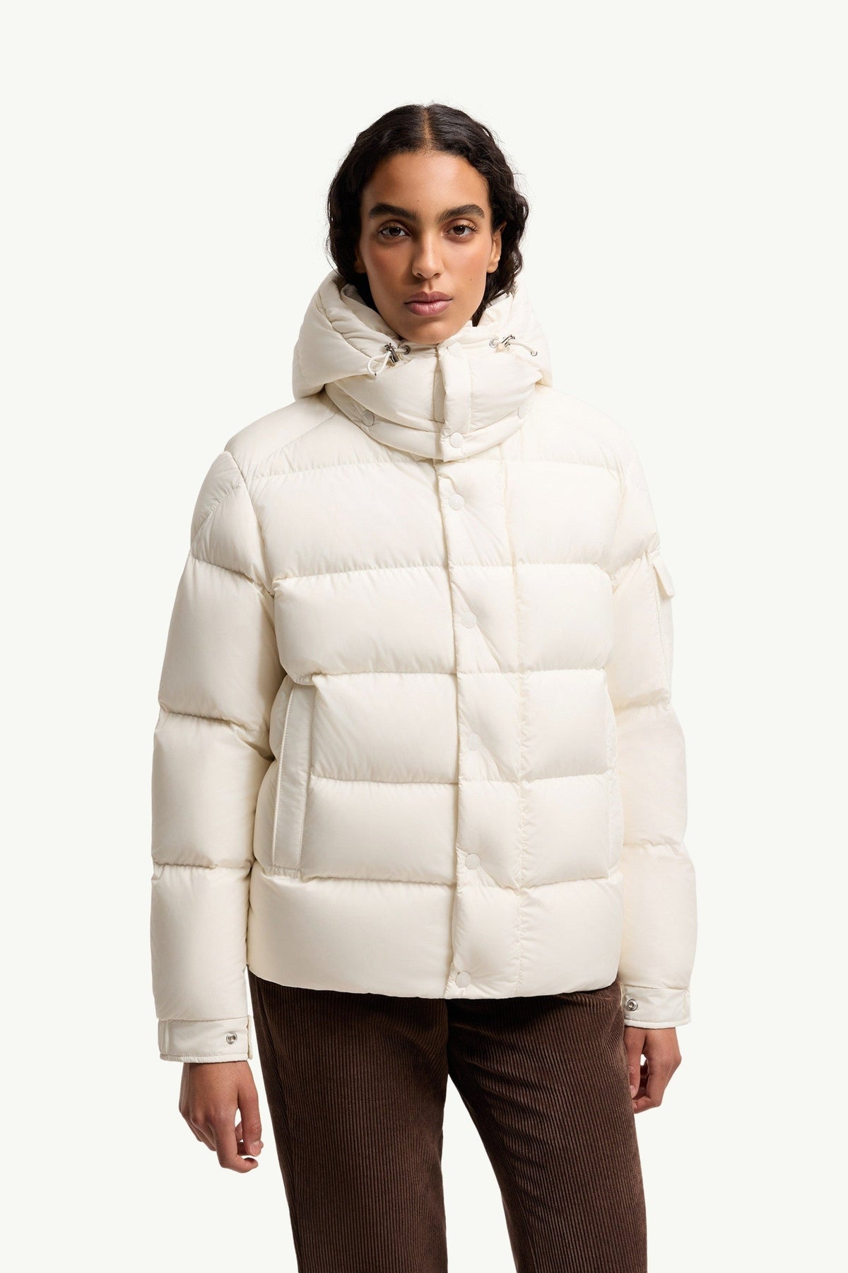 Doudoune courte à capuche Moncler Maya 70 - Blanc