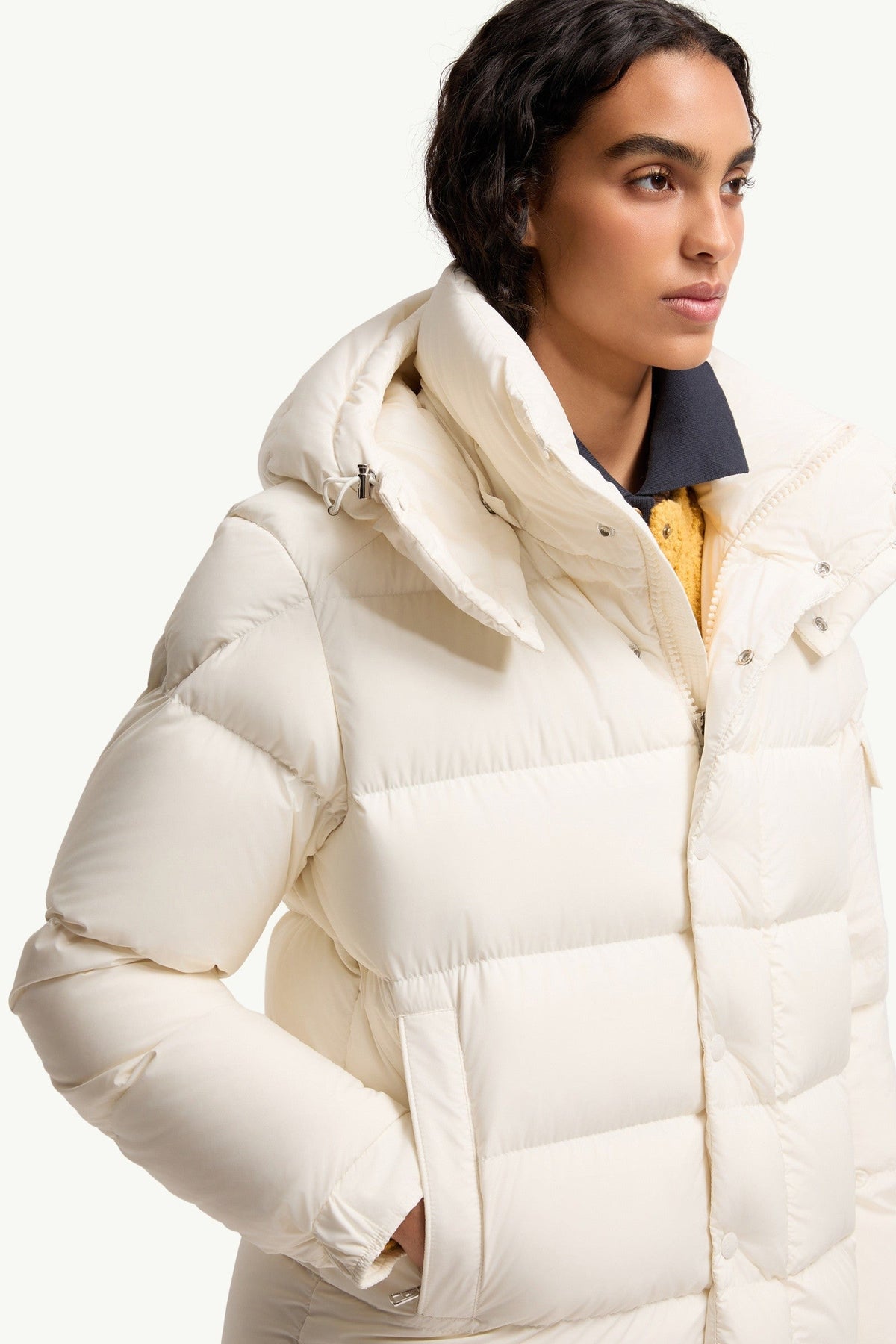 Doudoune courte à capuche Moncler Maya 70 - Blanc