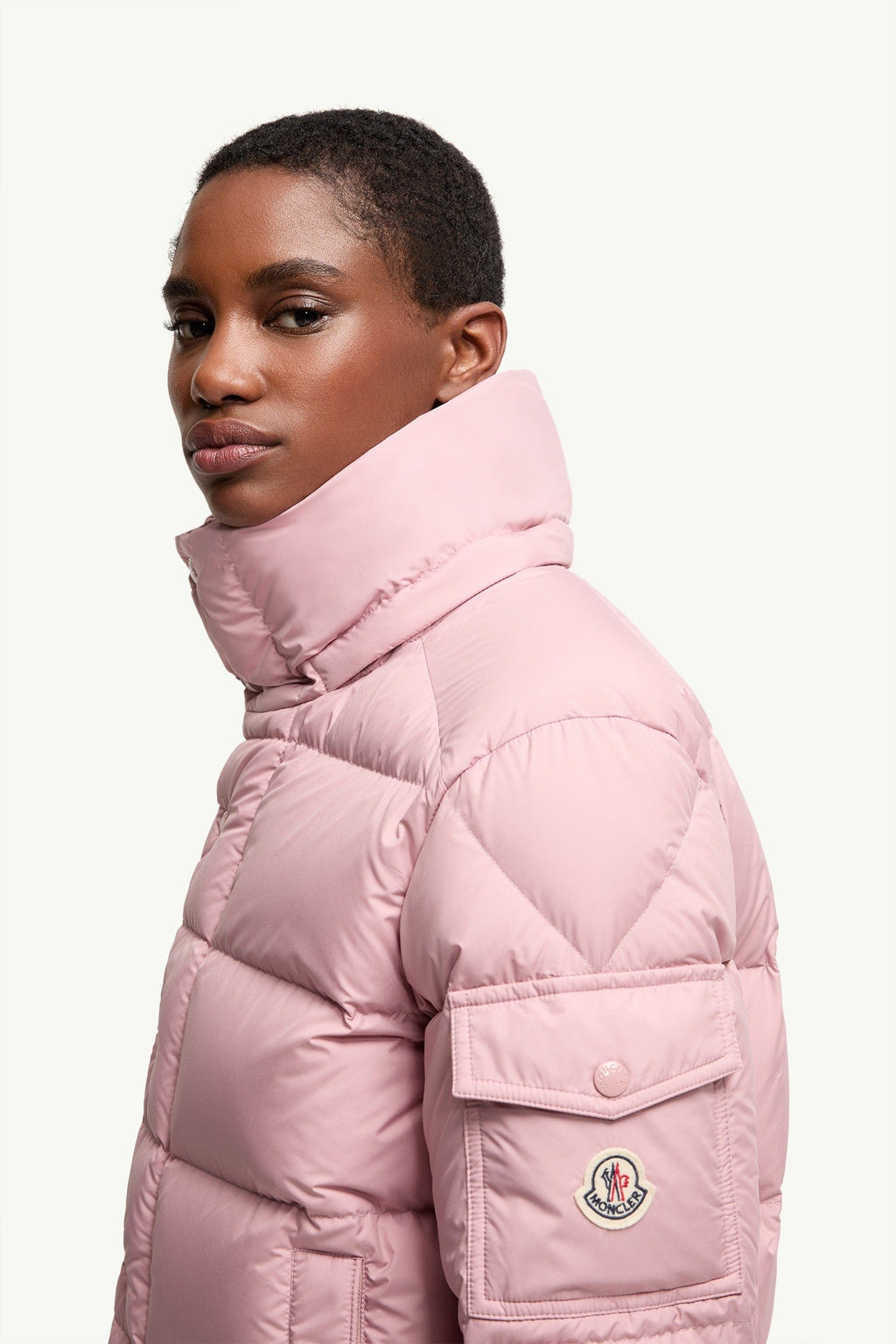 Doudoune courte à capuche Moncler Maya 70 - Rose
