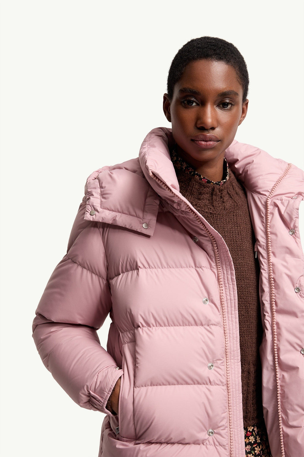 Doudoune courte à capuche Moncler Maya 70 - Rose