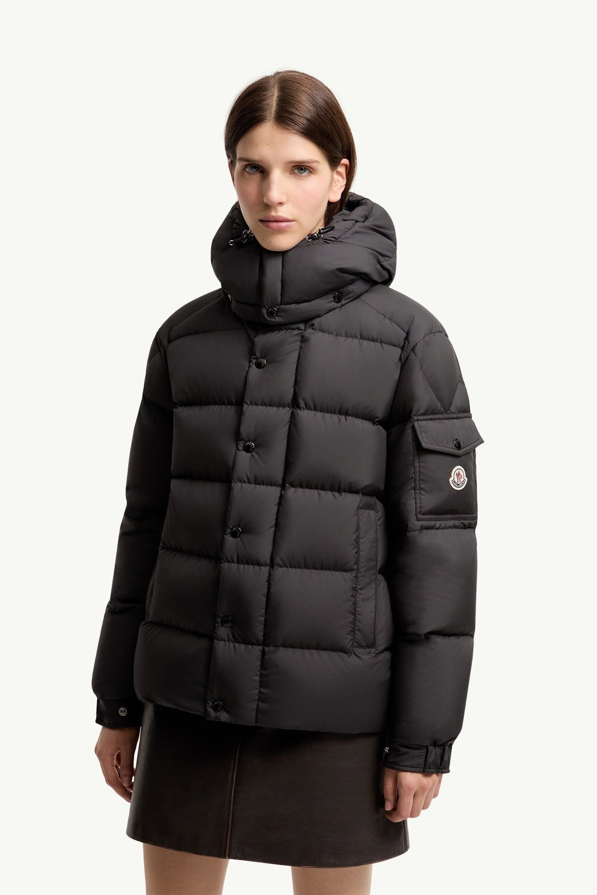 Doudoune courte à capuche Moncler Maya 70 - Noir