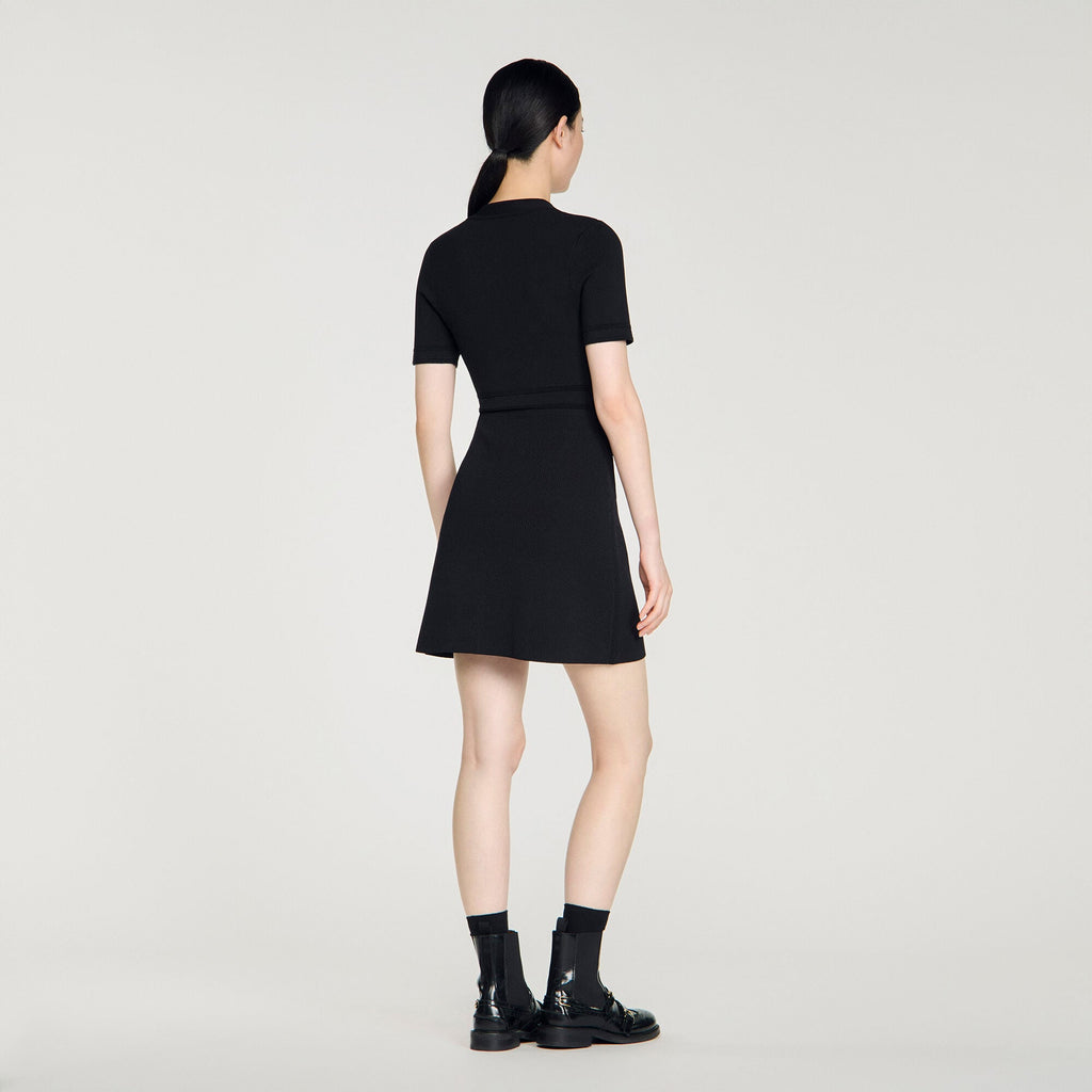 Robe courte en maille boutonnée - Noir