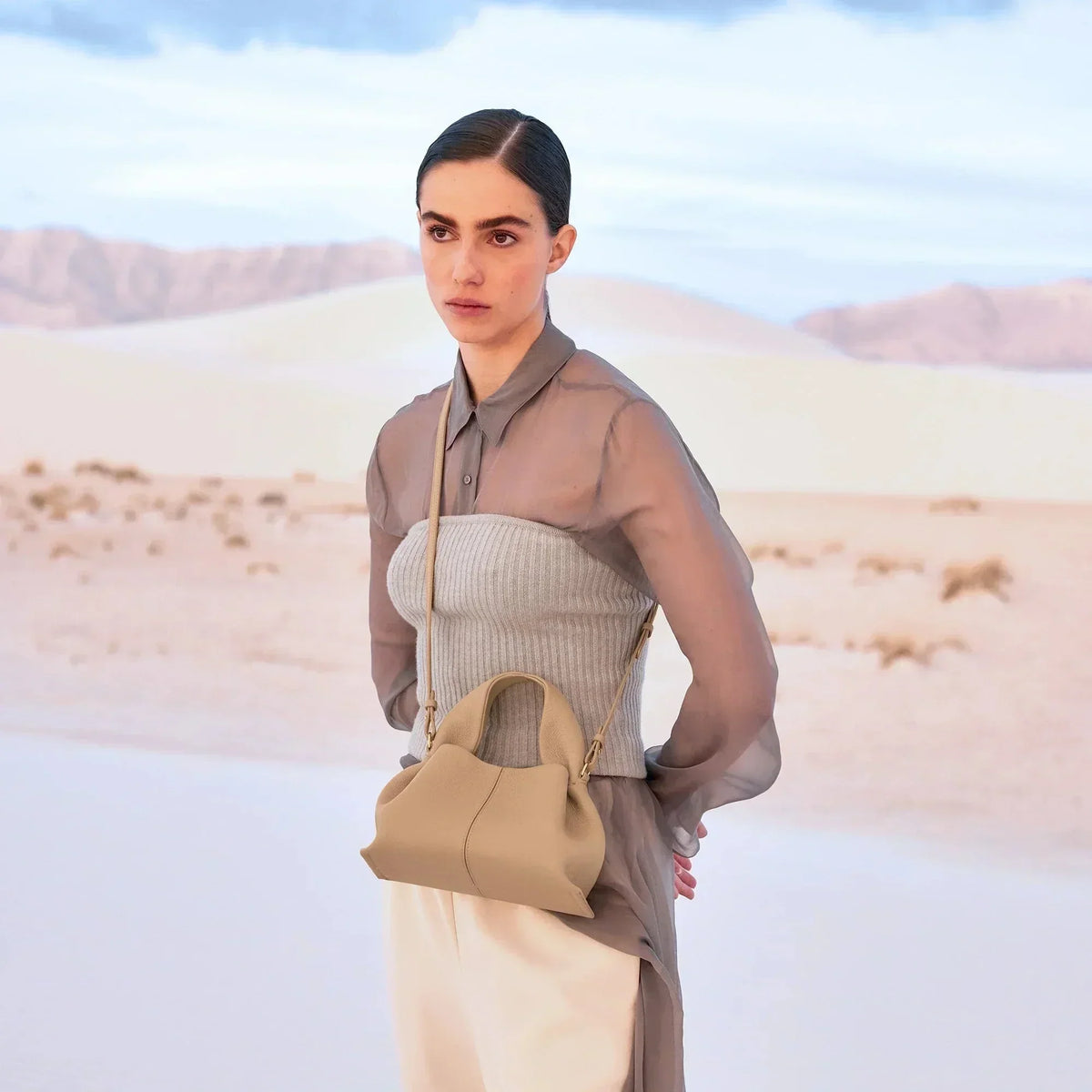 Numéro Neuf Mini - Beige Grained