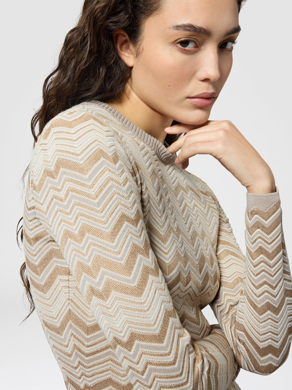 Robe à col rond en viscose et laine motif zig zag - Beige